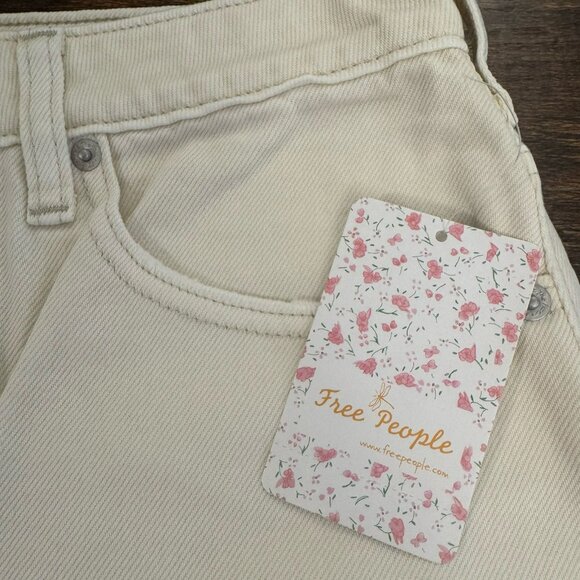 Free People raw hem denim skirt in coconut-Size: 26 NWT - Picture 4 of 8